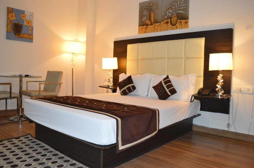 Ksr Park Hotel Hyderabad Exterior foto
